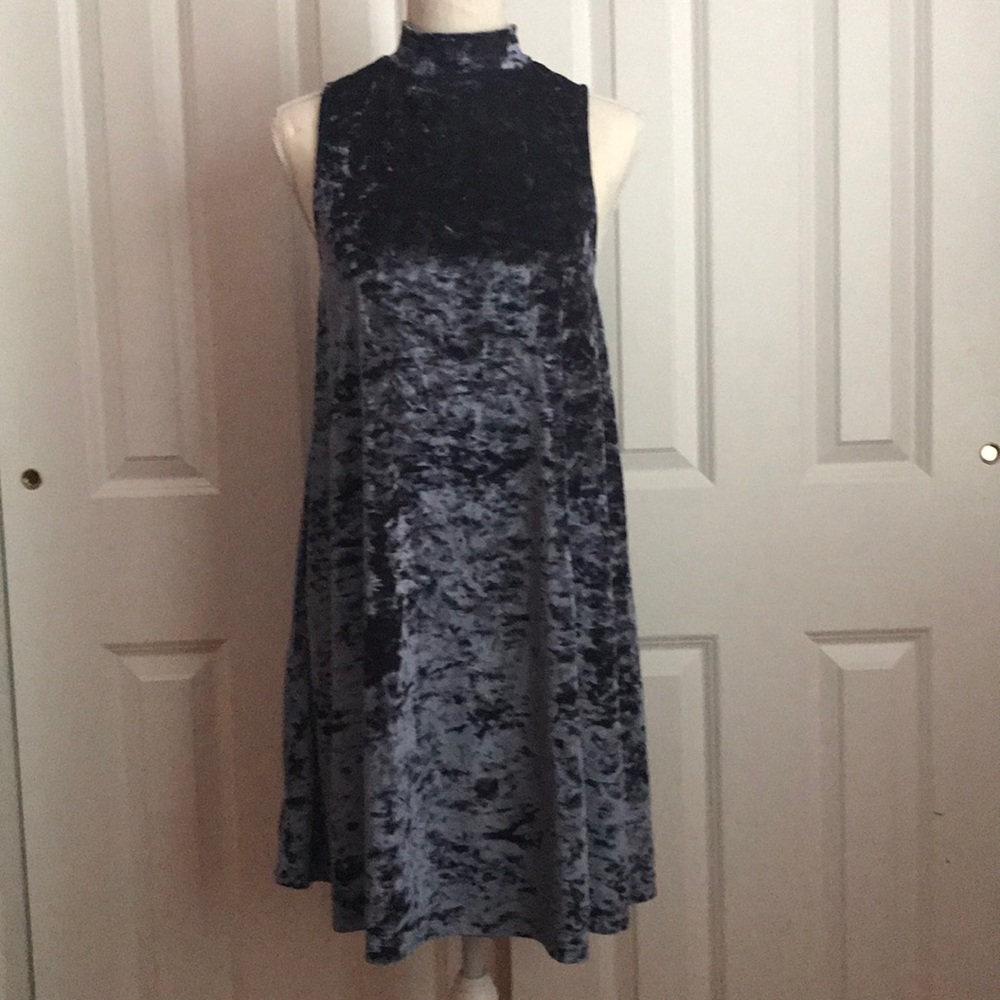 Crushed velvet sleeveless dress